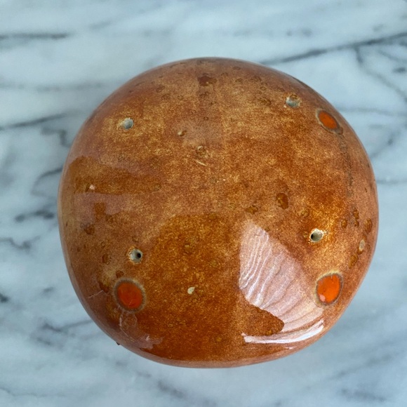 Kitschy Mushroom Shaker - large size - Picture 3 of 5